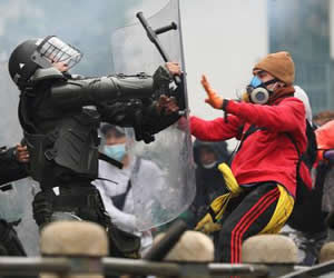 Duque propone endurecer las penas contra los disturbios tras las protestas - Vimarsana News